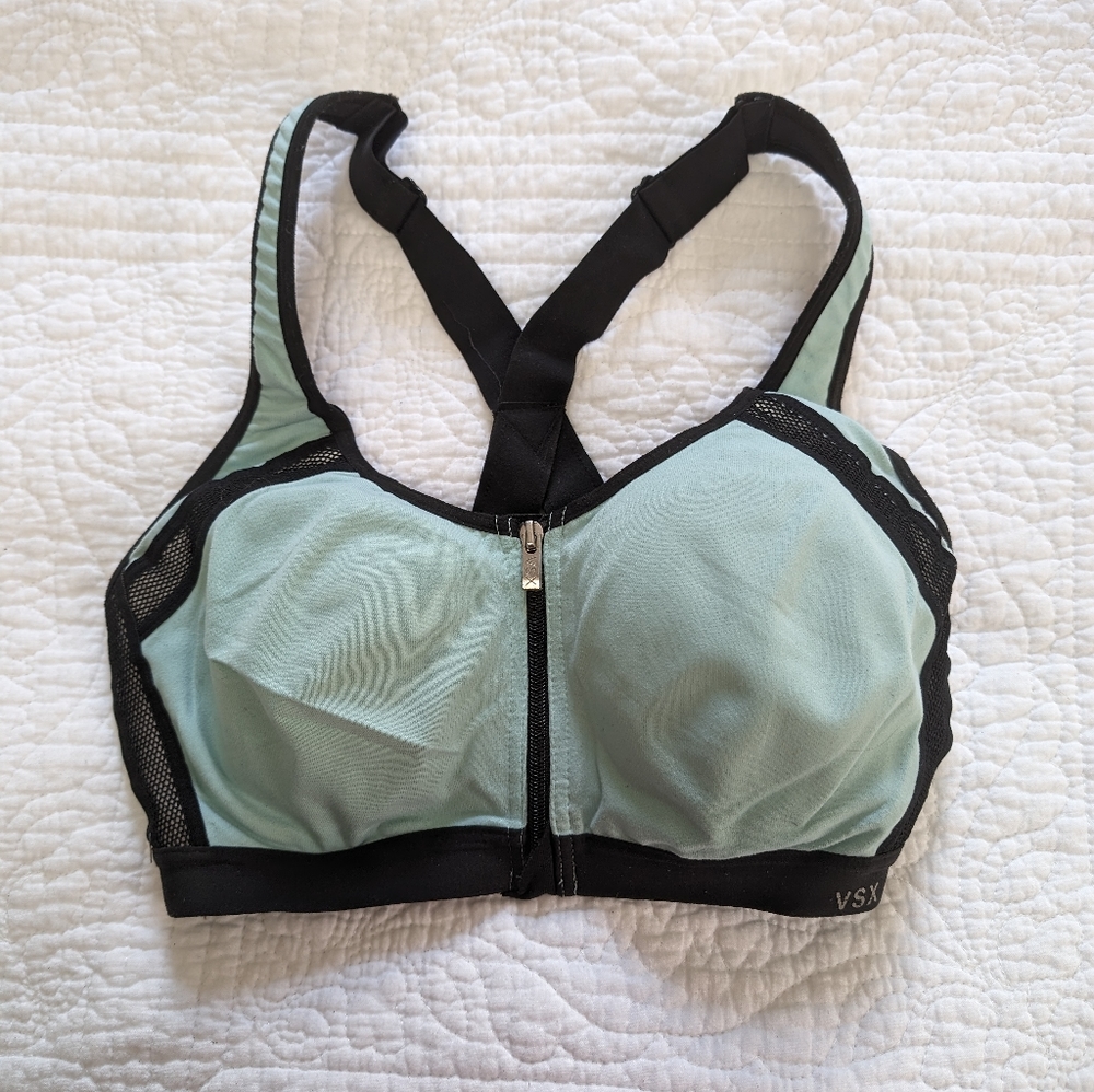 Victoria's Secret front-close sports bra, 32D